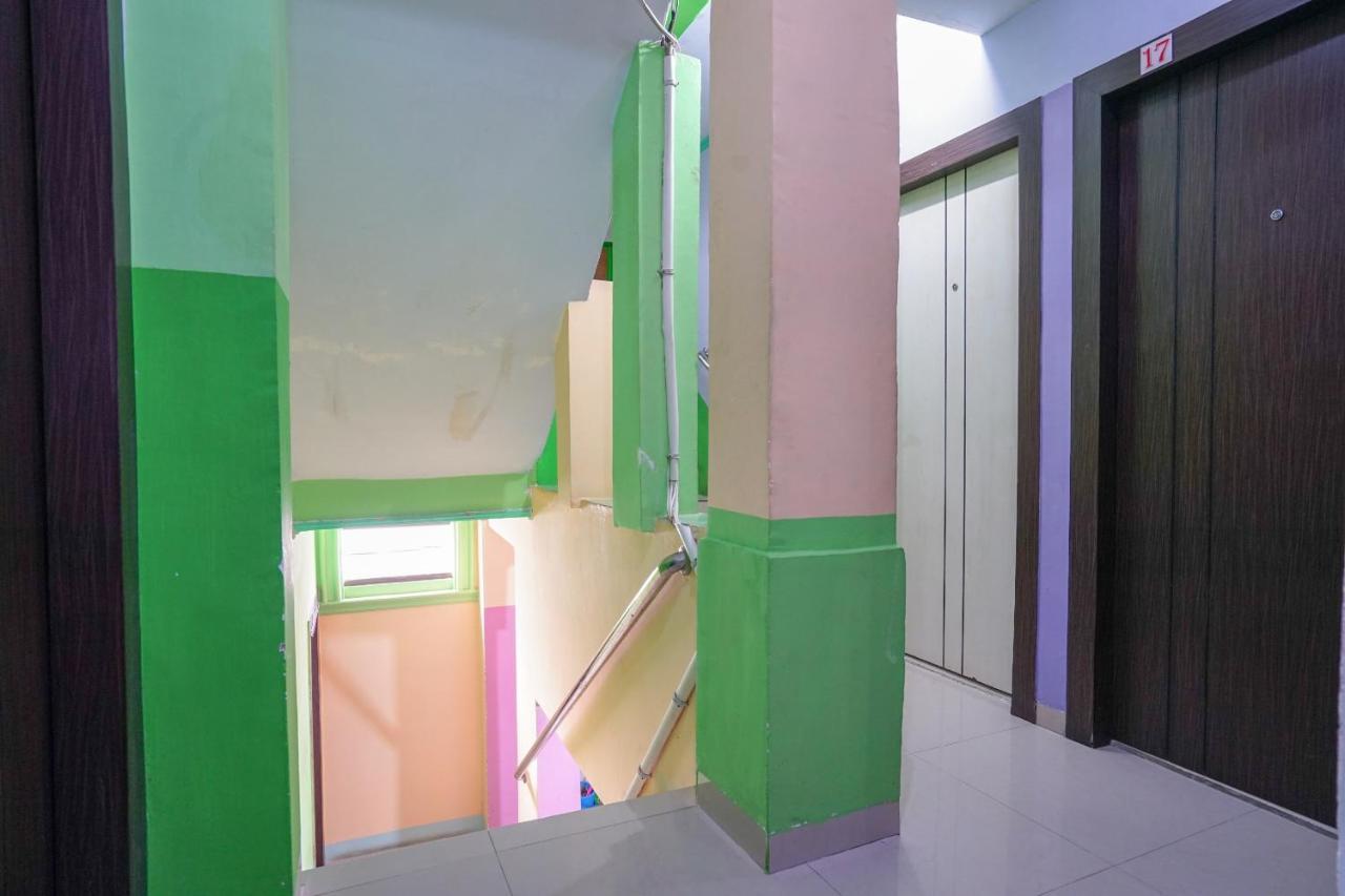 OYO 1495 Hotel Lendosis Palembang Buitenkant foto